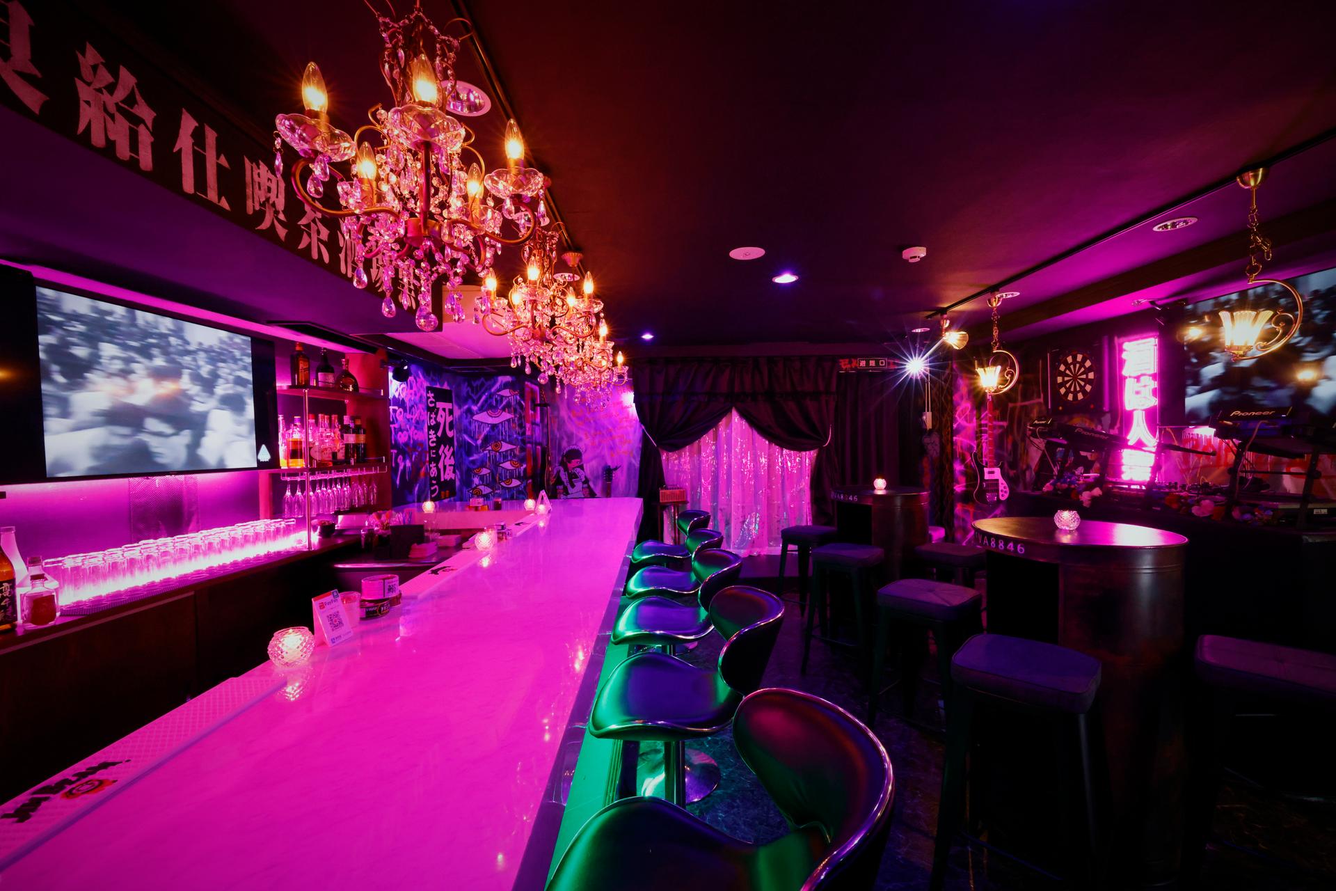 不良メイド喫茶・Bar黒月 横浜本店の店舗画像 3