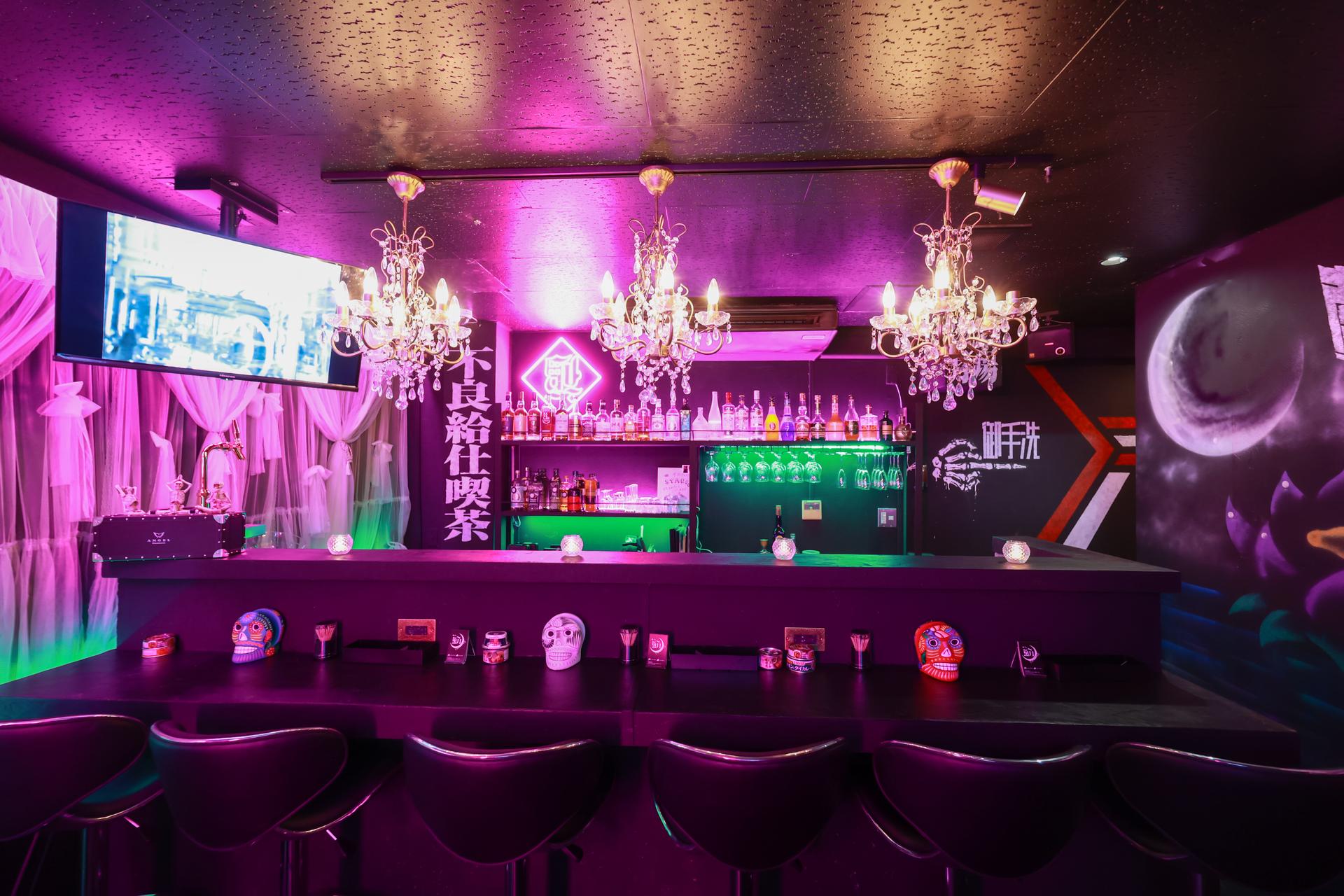 不良メイド喫茶・Bar黒月 柏店の店舗画像 1